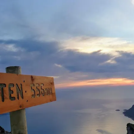 Fjordgard B Apartamento *